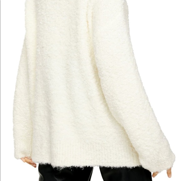 NWOT Long and cozy sweater - Picture 2 of 11